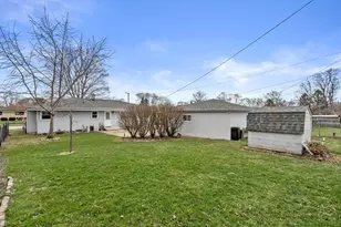 1553 Parknoll Ln, Port Washington, WI 53074 - Photo 36