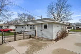 1553 Parknoll Ln, Port Washington, WI 53074 - Photo 34