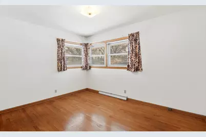 3756 S 124th St, Greenfield, WI 53228 - Photo 12