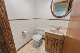 3756 S 124th St, Greenfield, WI 53228 - Photo 18