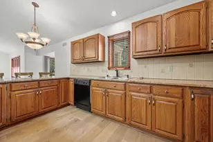 N80W13596 River Park Dr, Menomonee Falls, WI 53051 - Photo 10