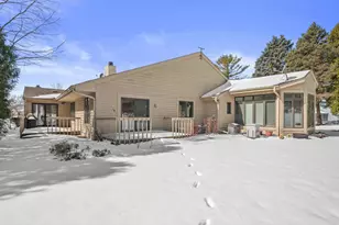 N80W13596 River Park Dr, Menomonee Falls, WI 53051 - Photo 32