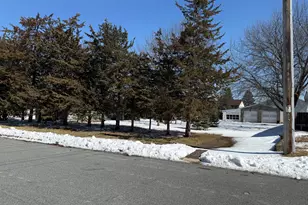 923 11th Ave, Onalaska, WI 54650 - Photo 8