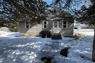 923 11th Ave, Onalaska, WI 54650 - Photo 1