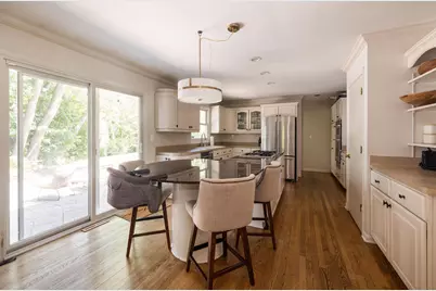 9495 N Fairway Cir, Bayside, WI 53217 - Photo 10