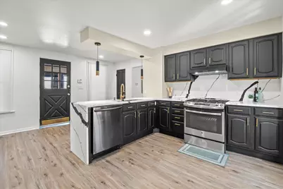 W156N5045  Pilgrim Rd, Menomonee Falls, WI 53051 - Photo 16