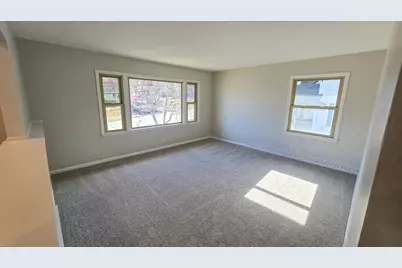 231  Prospect Ave, Pewaukee, WI 53072 - Photo 12