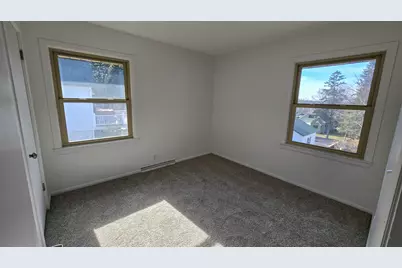 231  Prospect Ave, Pewaukee, WI 53072 - Photo 18