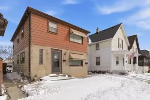 2120 S 76th St, West Allis, WI 53219 - Photo 2
