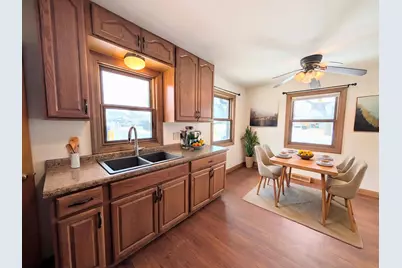 1360 S 88th St, West Allis, WI 53214 - Photo 4