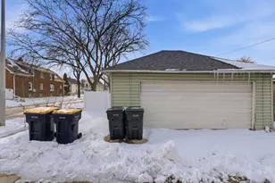 1028 S 61st St, West Allis, WI 53214 - Photo 16