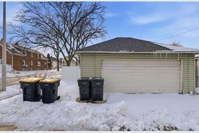 1028 S 61st St, West Allis, WI 53214 - Photo 6