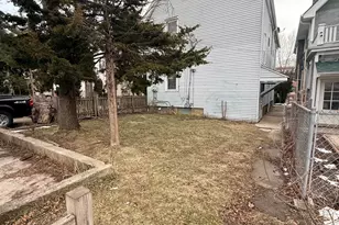 807 S 29th St, Milwaukee, WI 53215 - Photo 2