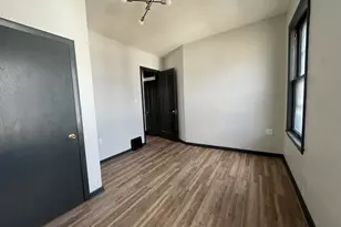 2431 S 34th St, Milwaukee, WI 53215 - Photo 6