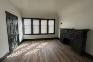 2431 S 34th St, Milwaukee, WI 53215 - Photo 4