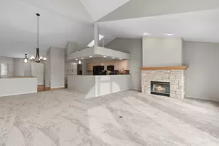 476 Oak Ridge Dr, Hartland, WI 53029 - Photo 12