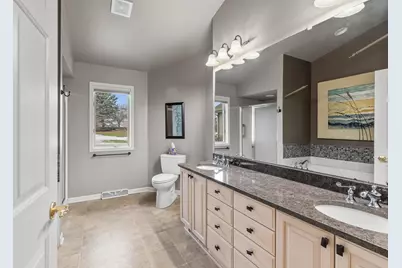 476  Oak Ridge Dr, Hartland, WI 53029 - Photo 24