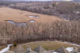 476 Oak Ridge Dr, Hartland, WI 53029 - Photo 4