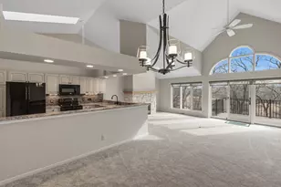 476 Oak Ridge Dr, Hartland, WI 53029 - Photo 6