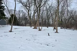 20365 W National Ave, New Berlin, WI 53146 - Photo 4