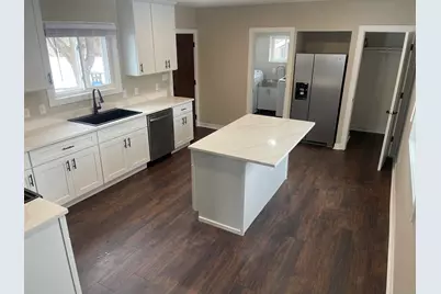 20365 W National Ave, New Berlin, WI 53146 - Photo 12