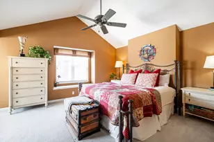 3870 S Lake Dr, Saint Francis, WI 53235 - Photo 26