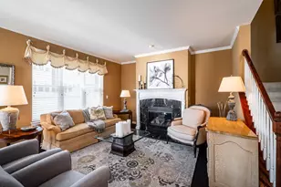 3870 S Lake Dr, Saint Francis, WI 53235 - Photo 4