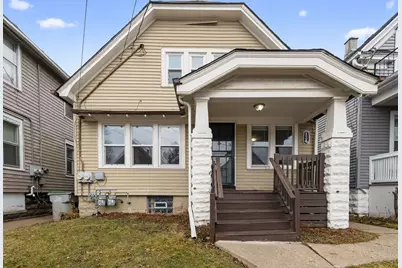134 E Concordia Ave, Milwaukee, WI 53212 - Photo 2
