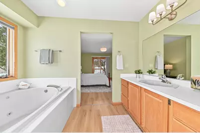 11625 W Sunset Ln, Greenfield, WI 53228 - Photo 18