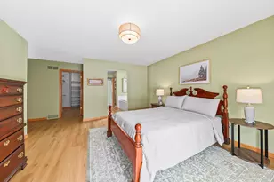 11625 W Sunset Ln, Greenfield, WI 53228 - Photo 16