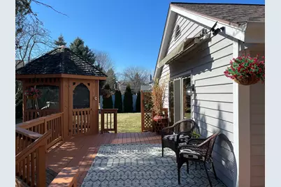 11625 W Sunset Ln, Greenfield, WI 53228 - Photo 32