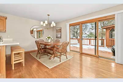 11625 W Sunset Ln, Greenfield, WI 53228 - Photo 8