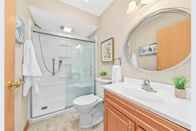 11625 W Sunset Ln, Greenfield, WI 53228 - Photo 22