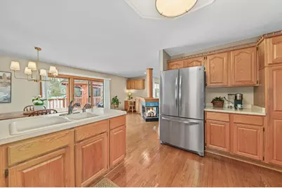 11625 W Sunset Ln, Greenfield, WI 53228 - Photo 12