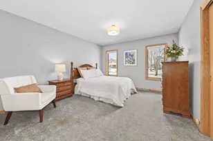 11625 W Sunset Ln, Greenfield, WI 53228 - Photo 20