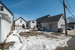2953 S Kinnickinnic Ave, Milwaukee, WI 53207 - Photo 28