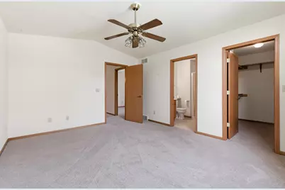 496  Glacier Pass, Slinger, WI 53086 - Photo 12