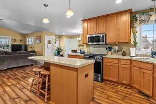 468 Pickett St, Plymouth, WI 53073 - Photo 10