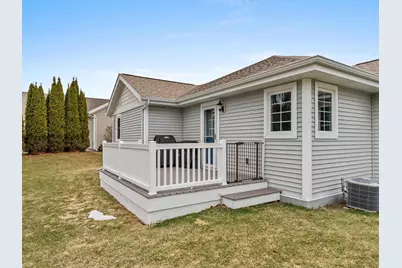 468  Pickett St, Plymouth, WI 53073 - Photo 28
