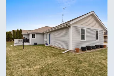 468  Pickett St, Plymouth, WI 53073 - Photo 26