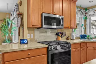 468 Pickett St, Plymouth, WI 53073 - Photo 12