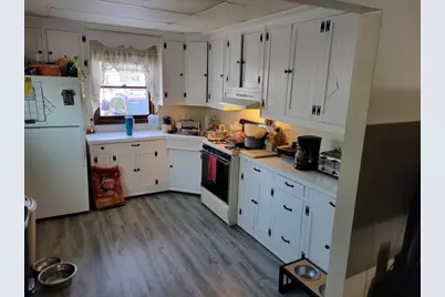 954 S 36th St, Manitowoc, WI 54220 - Photo 10