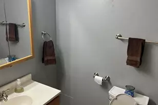 5200 S Tuckaway Blvd, Greenfield, WI 53221 - Photo 16