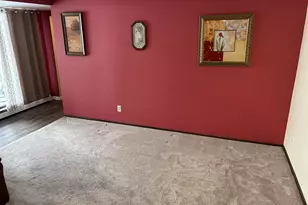 5200 S Tuckaway Blvd, Greenfield, WI 53221 - Photo 12