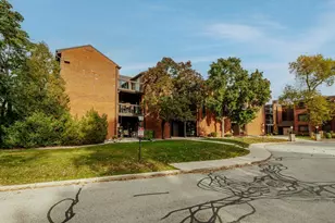 5200 S Tuckaway Blvd, Greenfield, WI 53221 - Photo 2