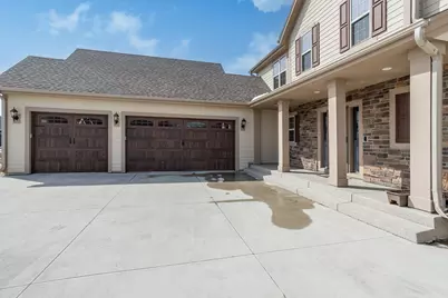 N88W18648  Duke St, Menomonee Falls, WI 53051 - Photo 4