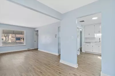 2101 W Fairmount Ave, Milwaukee, WI 53209 - Photo 6