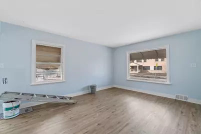 2101 W Fairmount Ave, Milwaukee, WI 53209 - Photo 4