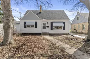 2114 S 80th St, West Allis, WI 53219 - Photo 24