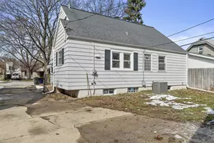 2114 S 80th St, West Allis, WI 53219 - Photo 22